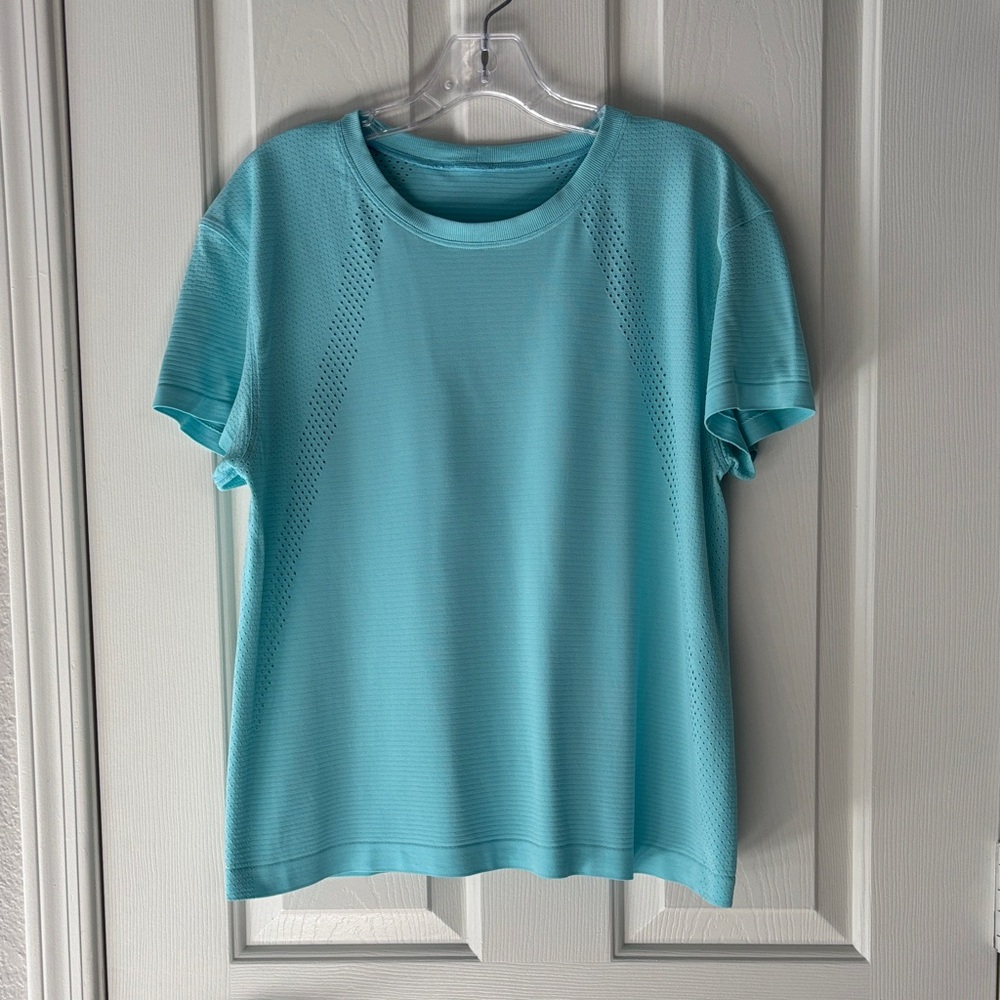 Lululemon Light Blue Short Sleeve Athletic Top Size 12 - Picture 2 of 11
